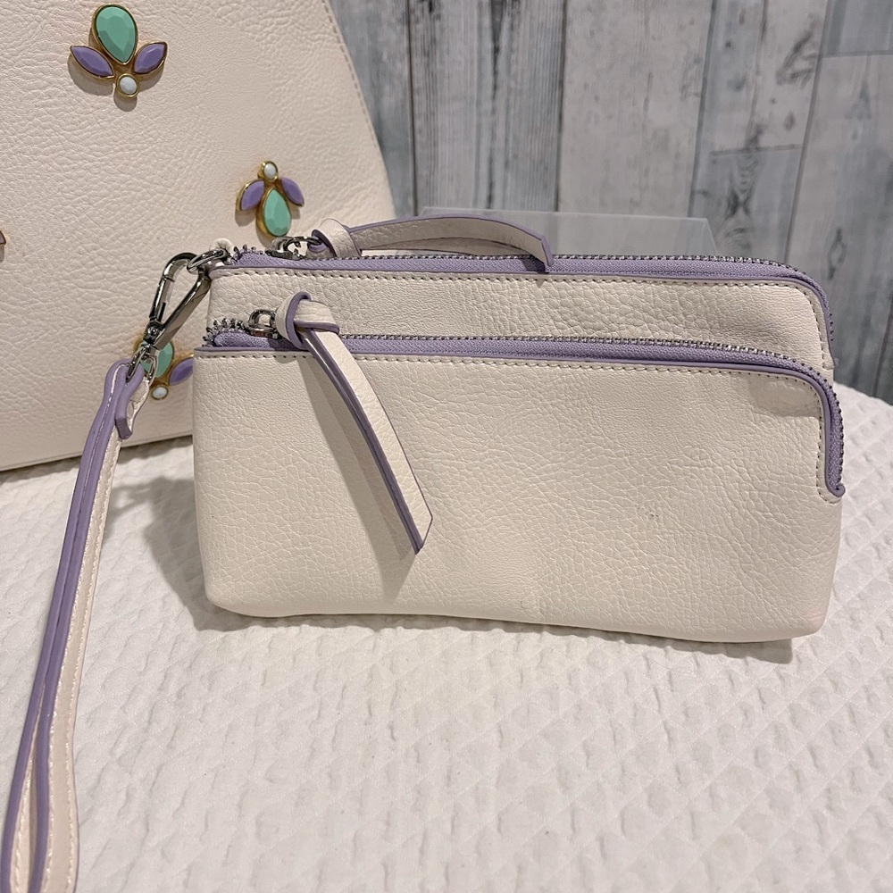 NWOT ivory pebbled vegan leather wallet with lavender trim